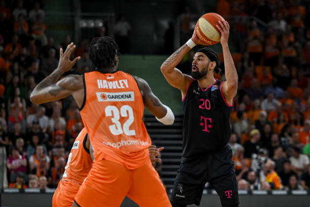 气腾腾的油 气腾腾的油